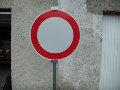 Durchfahrt verboten